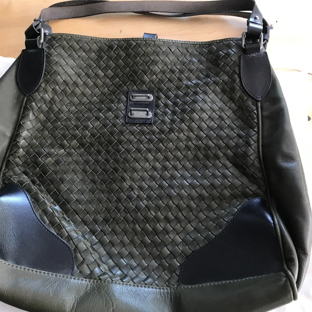 TYLIE SHOULDER WOVEN BAG NEW/VINTAGE /RARE